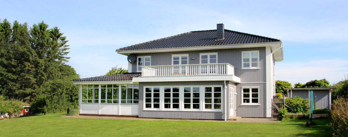 2-geschossiges Schwedenhaus mit Veranda